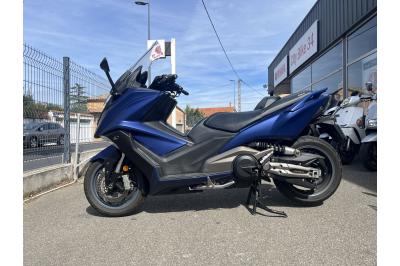 KYMCO AK 550