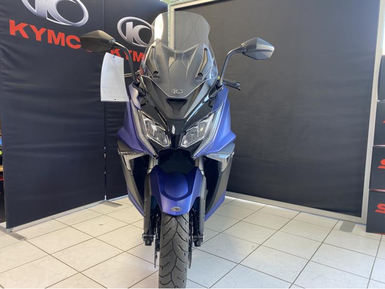 KYMCO AK 550