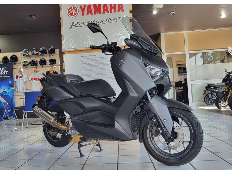 YAMAHA XMAX 300