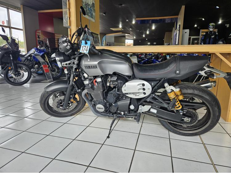 YAMAHA XJR 1300 RACER